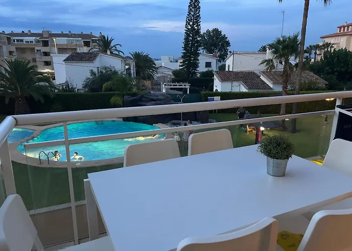 Caminando A La Playa Denia